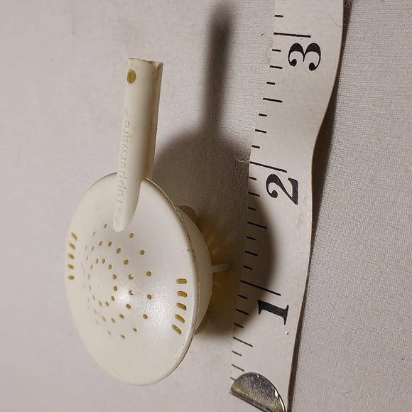 Vintage Tupperware Colander Key Chain - Picture 2 of 5